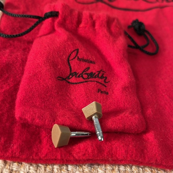 Louboutin dust bag w/ extra heel taps - Picture 4 of 5